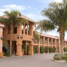Merced Inn & Suites，位于默塞德的酒店