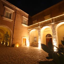 Palazzo Gambuzza，位于伊斯皮卡的酒店