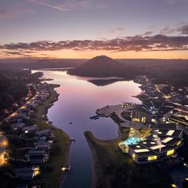 Terhills Resort by Center Parcs，位于迪尔森-斯托科姆的酒店