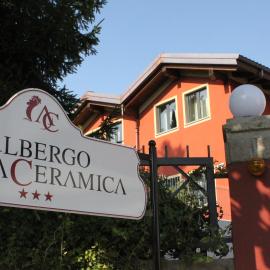 Albergo della Ceramica，位于维拉诺瓦蒙多维的酒店