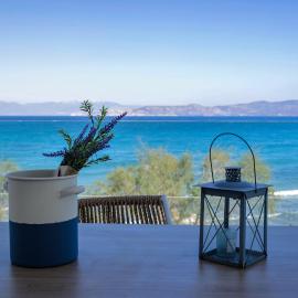La Mer Bleue Beachfront Boutique Apartments，位于沃拉哈蒂的酒店
