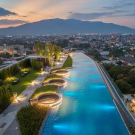 Astra Sky River Paronama Pool Luxury Changklan Chiang Mai，位于清迈的酒店