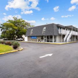 Studio 6 Wilmington, NC,位于威尔明顿的酒店