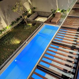 Cottonwood Exclusive Villa Sagarmatha @Puncak，位于茂物的酒店