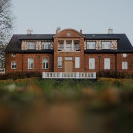 Piena muiža - Berghof Hotel & SPA，位于Sieksāte的酒店