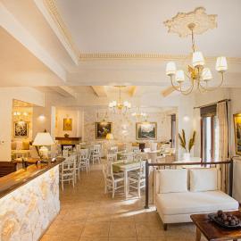 Hotel Agelis,位于卡拉内拉的酒店