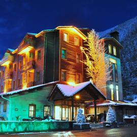 Inan Kardesler Hotel，位于乌宗的酒店