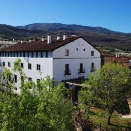 Hotel Valle del Jerte，位于赫尔特的酒店
