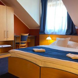 Hotel U Milína，位于Milín的酒店