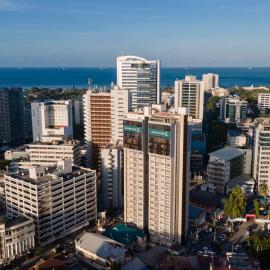 Golden Tulip Dar Es Salaam City Center Hotel，位于达累斯萨拉姆的酒店