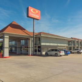 Econo Lodge Inn & Suites Near Bricktown，位于俄克拉何马城的酒店