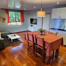 Spacieux et charmant Appartement Heremata - Arue - Tahiti，位于阿鲁埃的酒店