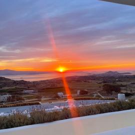La Grande Vue-Private hilltop villas with private pools，位于Vívlos的酒店