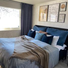Hundbergan apartment-free parking-15 min from Tromsø，位于Tromsdalen的酒店