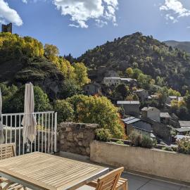 Atalaya - Maître de Cabestany - Gîte avec piscine pour 8 personnes - 3 chambres en suite，位于Llo的酒店