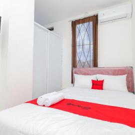 RedDoorz near Pasar Lama Serang，位于西冷的酒店