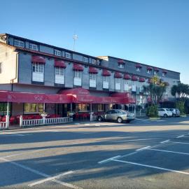 Hotel Restaurante America，位于Oca的酒店