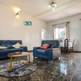Appartements Haut Standing DM & NG à Bafoussam pour séjour professionnel - parking & gardien，位于Bafoussam的酒店