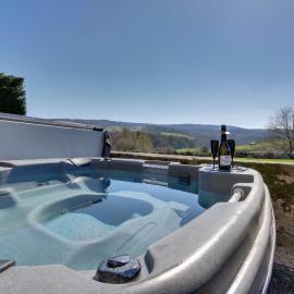 Priesthill HotTub Pool Dog Friendly PeakDistrict，位于Stanton in Peak的酒店