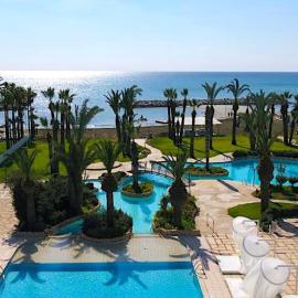 Sandy Beach Hotel & Spa,位于拉纳卡的酒店