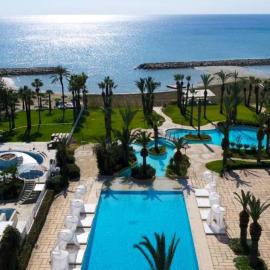 Sandy Beach Hotel & Spa，位于拉纳卡的酒店