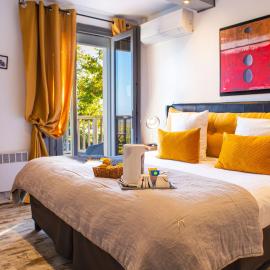 Les Terrasses de Saumur - Hôtel & Appartements - Restaurant & Spa (Logis)，位于索米尔的酒店