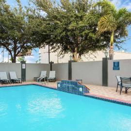 La Quinta by Wyndham Mission at West McAllen,位于米申的酒店