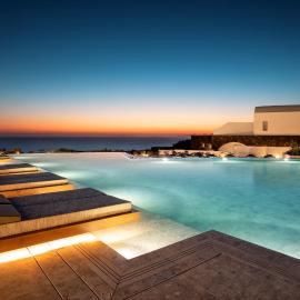 Santo Pure Oia Suites & Villas，位于伊亚的酒店