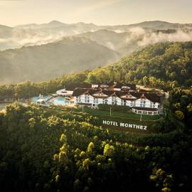 Monthez Hotel & Eventos,位于布吕斯克的酒店