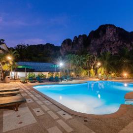 Green View Village Resort，位于奥南海滩的酒店