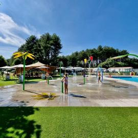 Vakantiepark Breebos，位于Rijkevorsel的酒店