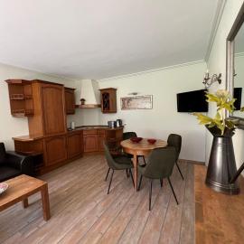 Light & Spacious Apartments with Terrace on Quiet Street，位于耶德库安特的酒店