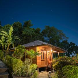 K2 Lembeh Dive Resort，位于Bitung的酒店
