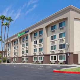 Holiday Inn Express San Bernardino Colton by IHG，位于科尔顿的酒店