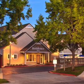 Residence Inn Sunnyvale Silicon Valley I，位于森尼维耳市的酒店