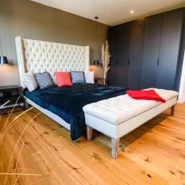 OrangeHome Design Apartment zwischen See & Zentrum，位于基姆湖畔普林的酒店