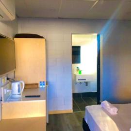 OXFORD HOTEL MOTEL，位于坎纳马拉的酒店