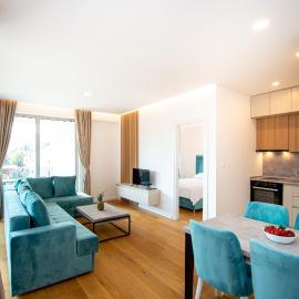 Aura Tower Aparments by In Property，位于拉法洛维奇的酒店