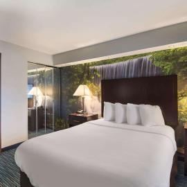 Clarion Pointe Syracuse Downtown，位于锡拉丘兹的酒店