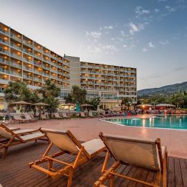 Evia Riviera Resort by Anayia All Inclusive Resorts，位于阿马林索斯的酒店
