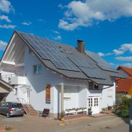 Gästehaus ALBA - garantiert Tickets für Rulantica und Europa Park über uns，位于鲁斯特的酒店