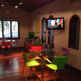 La Posada del Parque con baño privado，位于萨尔塔的酒店