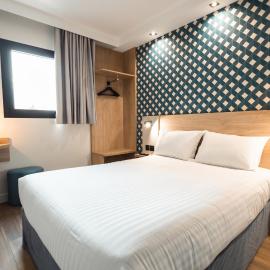 KYRIAD DIRECT ORLEANS NORD - Cap Saran，位于萨兰的酒店