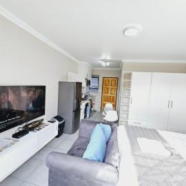 Quantum Heights - Studio Apartment - 2 nights minimum booking，位于佛维斯的酒店
