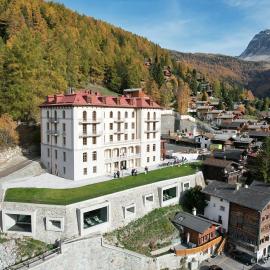 Grand Hotel du Cervin - Auberge de jeunesse et spa，位于圣吕克的酒店