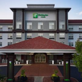 Holiday Inn Hotel & Suites Madison West - Middleton by IHG,位于米德尔顿的酒店
