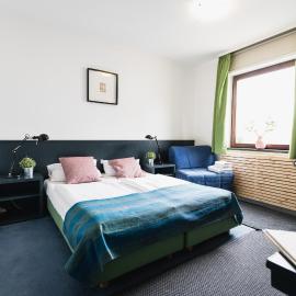 City Hotel Fellbach 24H CHECK-IN，位于费尔巴赫的酒店