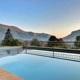 Protea Hotel by Marriott Clarens，位于克拉伦斯的酒店