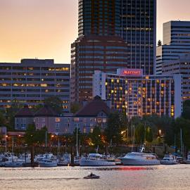 Portland Marriott Downtown Waterfront，位于波特兰的酒店
