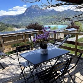 Mobil-Home Baie Saint-Michel, Serre-Ponçon，位于绍尔日的酒店